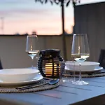 Mauro Apartahotel