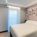 Aparthotel Mauro 4*