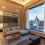 Mauro Apartahotel León