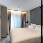 Mauro 4*