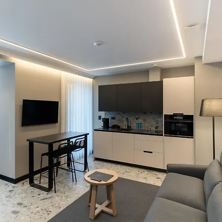 Mauro Aparthotel León