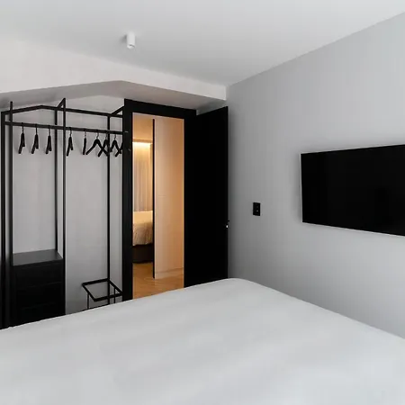 Mauro Aparthotel León