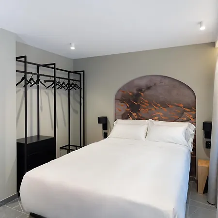 Mauro Lejlighedshotel 4*