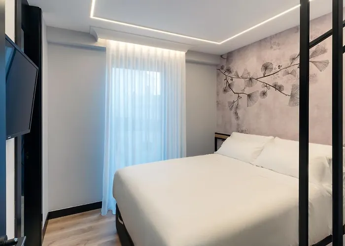Aparthotel Mauro 4*
